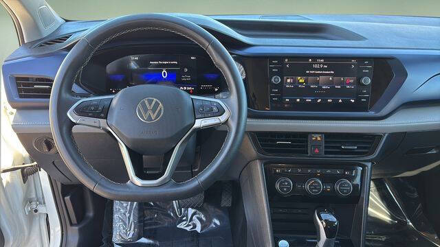 2024 Volkswagen Taos SE