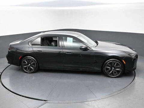 2023 BMW 7 Series 740i