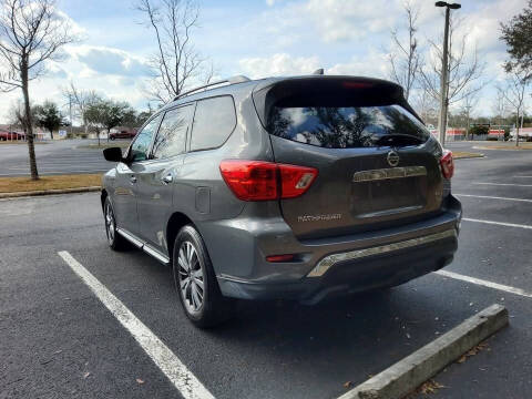 2019 Nissan Pathfinder SV
