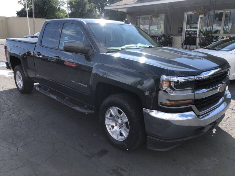 2017 Chevrolet Silverado 1500 for sale at Tradewind Car Co in Muskegon MI