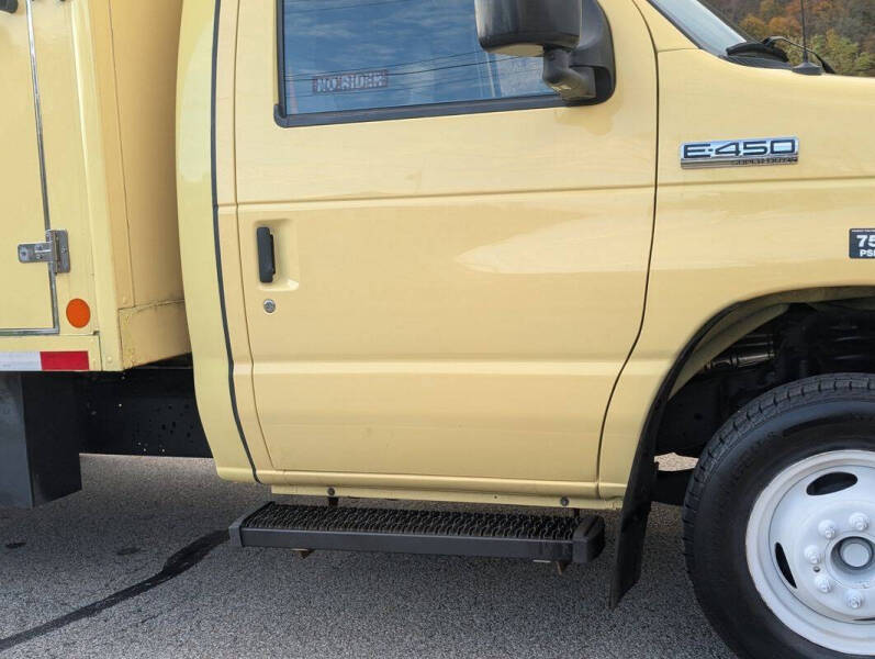 2019 Ford E-Series E-450 SD