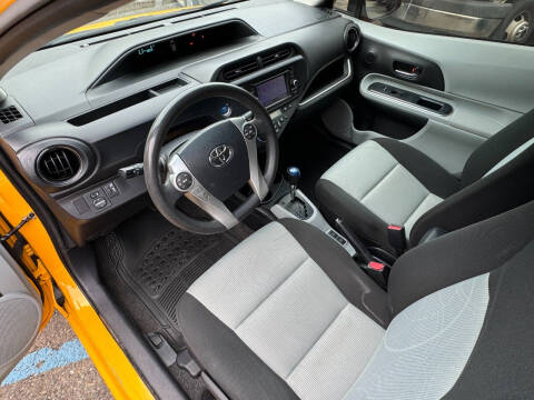 2014 Toyota Prius c Three