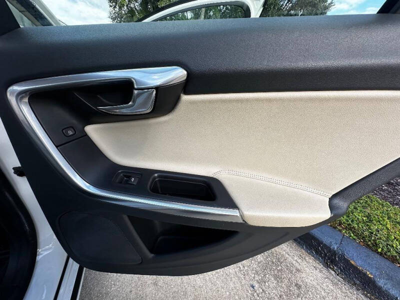 2017 Volvo S60 T5 Dynamic