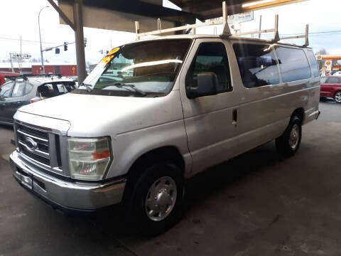 2009 Ford E-Series E-350 SD XLT