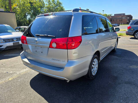 2007 Toyota Sienna CE 7-Passenger