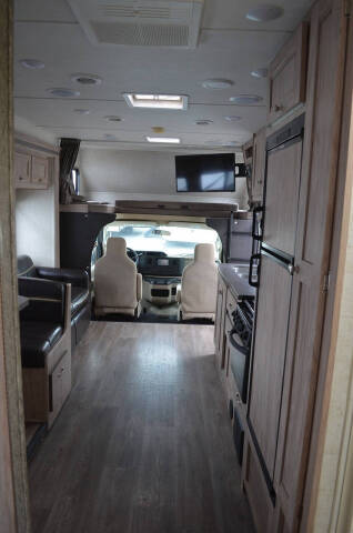 2017 Ford E-Series E-450 SD