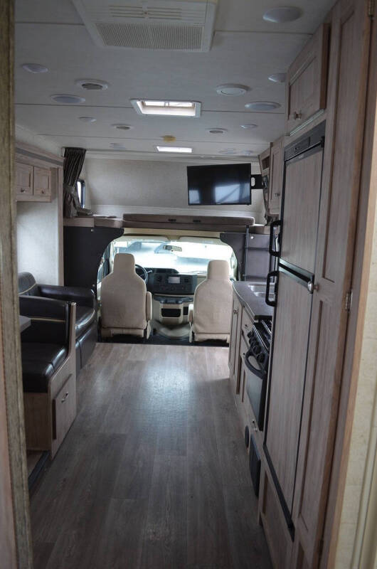 2017 Ford E-Series E-450 SD