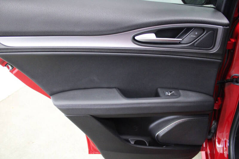 2022 Alfa Romeo Stelvio Veloce