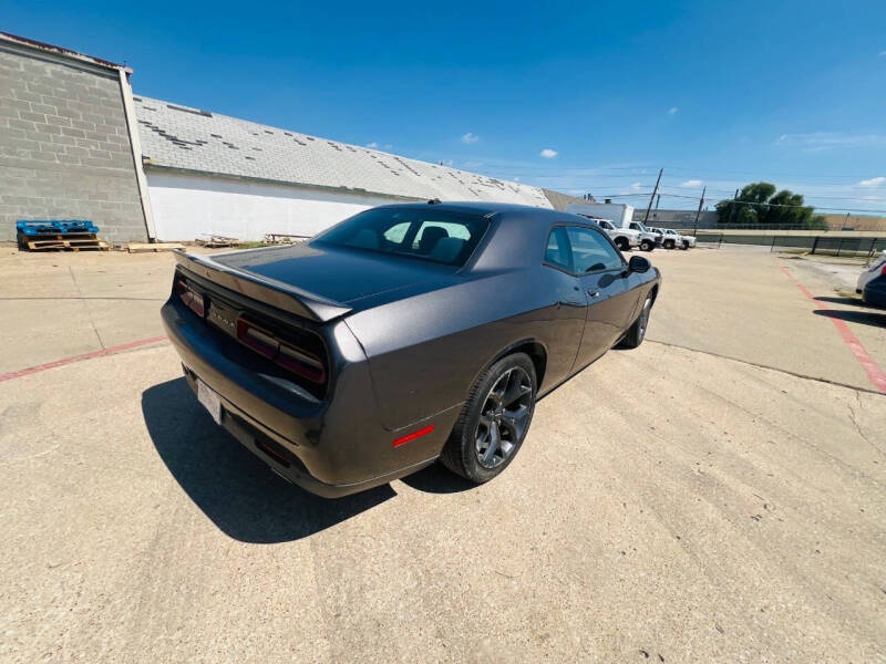 2018 Dodge Challenger SXT