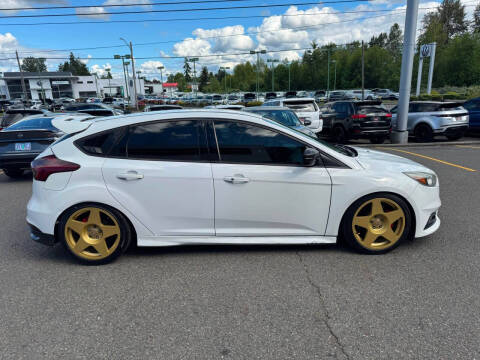 2018 Ford Focus ST
