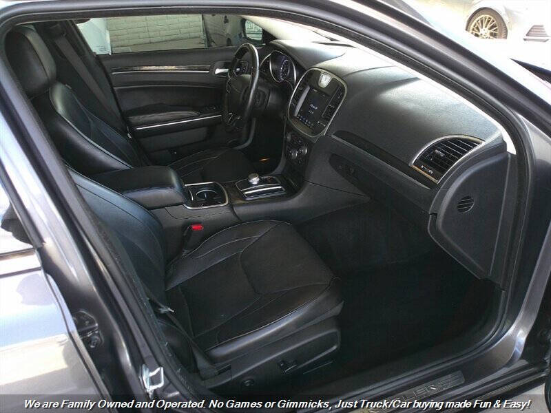 2019 Chrysler 300 Limited