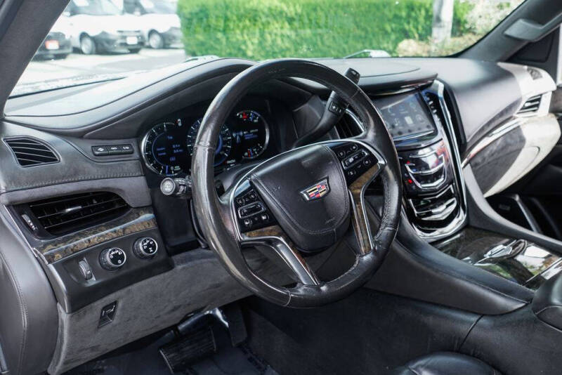 2016 Cadillac Escalade ESV Platinum