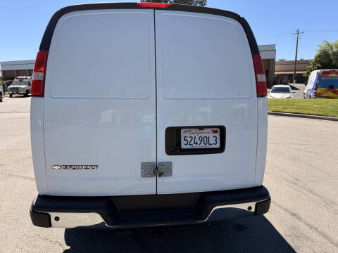 2020 Chevrolet Express 2500