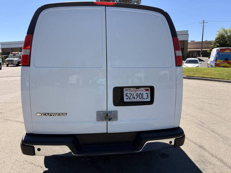 2020 Chevrolet Express 2500