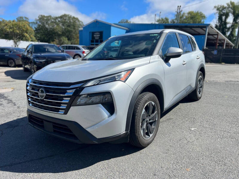 2024 Nissan Rogue SV's photo