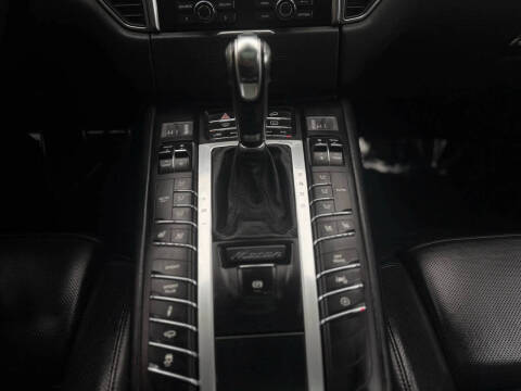 2017 Porsche Macan S