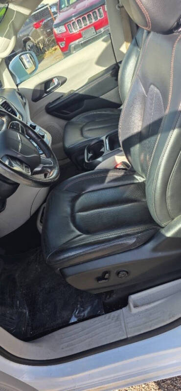 2020 Chrysler Pacifica Touring L