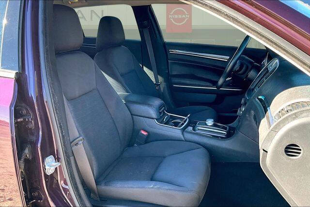 2021 Chrysler 300 Touring