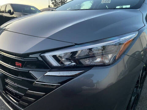 2025 Nissan Versa SR