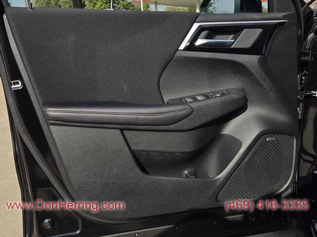 2025 Mitsubishi Outlander ES