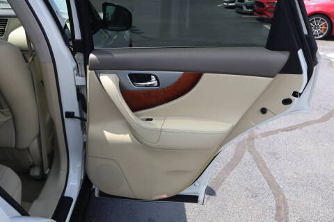2015 Infiniti QX70