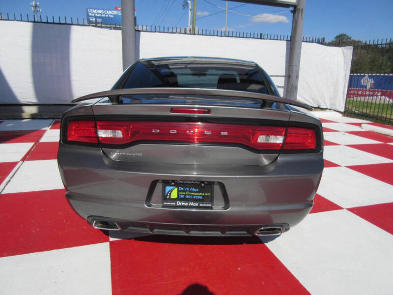 2012 Dodge Charger SE