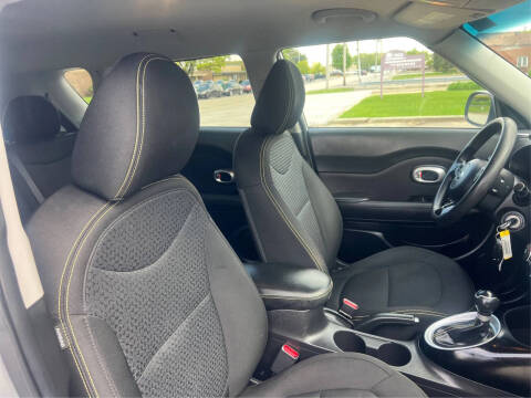 2015 Kia Soul +
