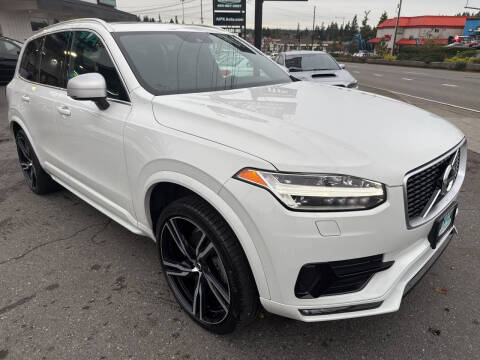 2017 Volvo XC90 T6 R-Design