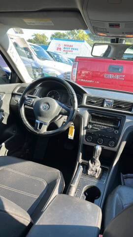 2015 Volkswagen Passat 1.8T Wolfsburg Edition