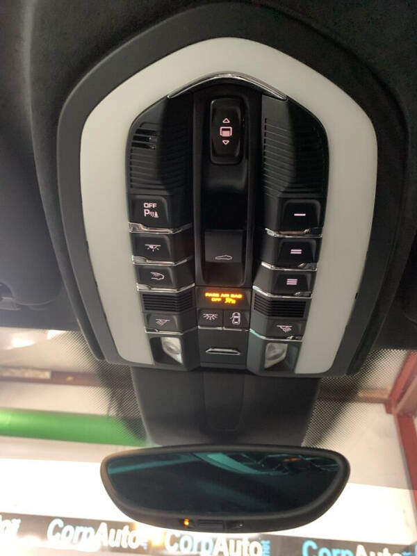 2017 Porsche Cayenne Turbo