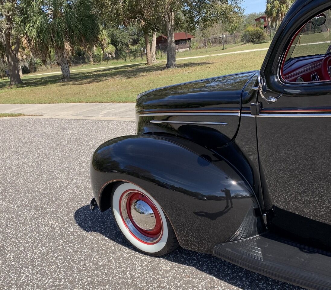1939 Ford Deluxe 30