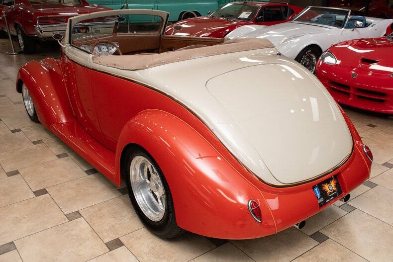 1937 Ford Cabriolet