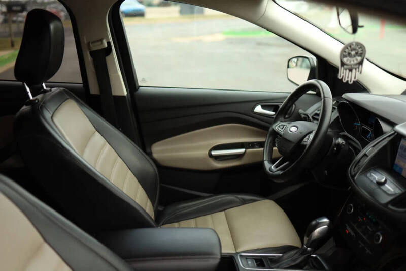 2019 Ford Escape SEL