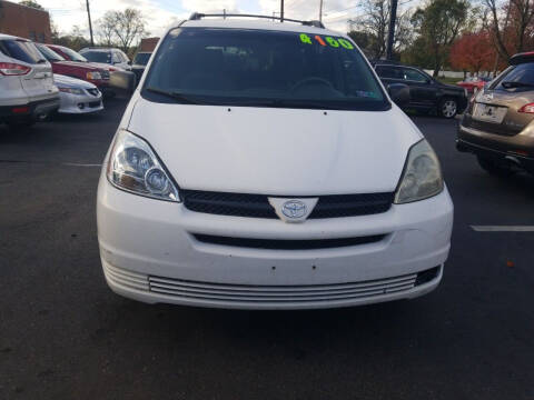 2005 Toyota Sienna for sale at Roy's Auto Sales in Harrisburg PA