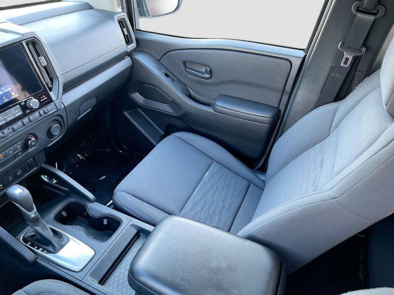 2025 Nissan Frontier S