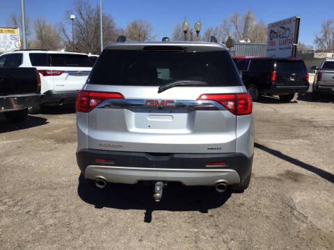 2017 GMC Acadia SLE-2