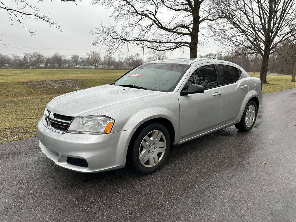 2012 Dodge Avenger SE's photo
