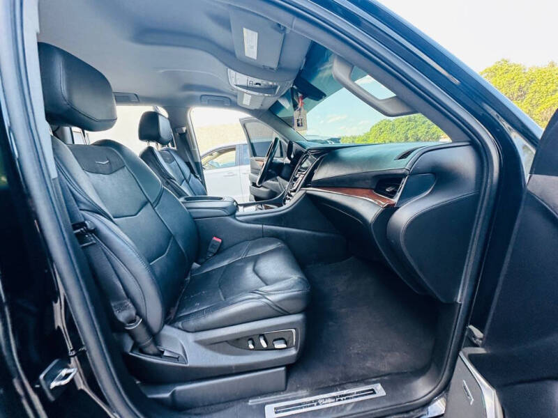 2018 Cadillac Escalade Standard