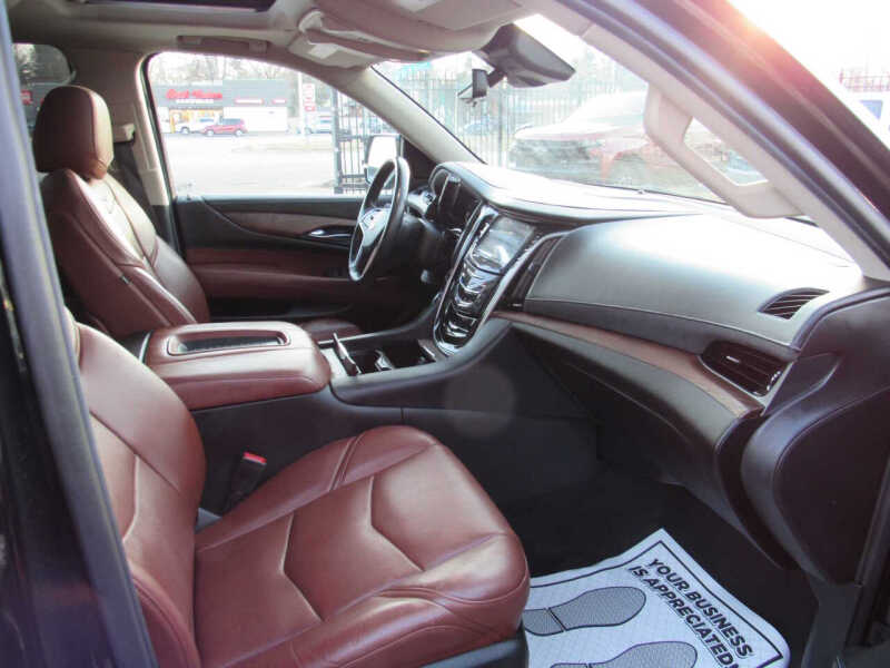 2020 Cadillac Escalade Luxury
