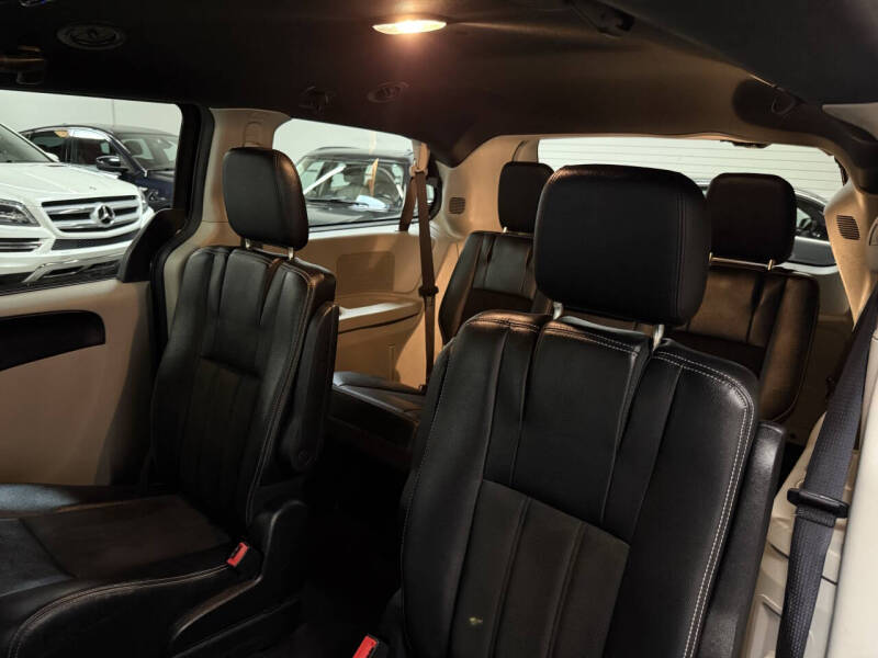 2019 Dodge Grand Caravan SXT 35th Anniversary Edition