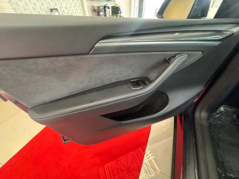 2025 Tesla Model Y Long Range
