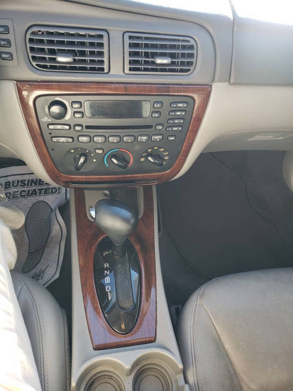 2003 Ford Taurus SEL Deluxe