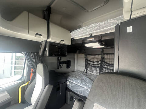2020 Freightliner Cascadia
