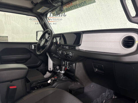 2025 Jeep Gladiator NightHawk