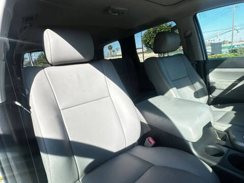 2012 Toyota Sequoia SR5