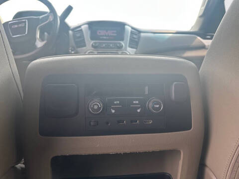 2017 GMC Yukon XL SLT