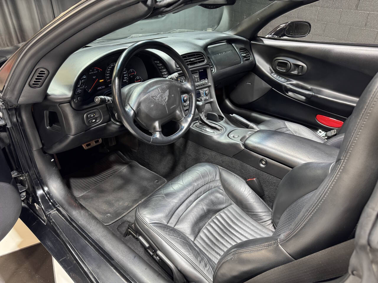 2001 Chevrolet Corvette 3
