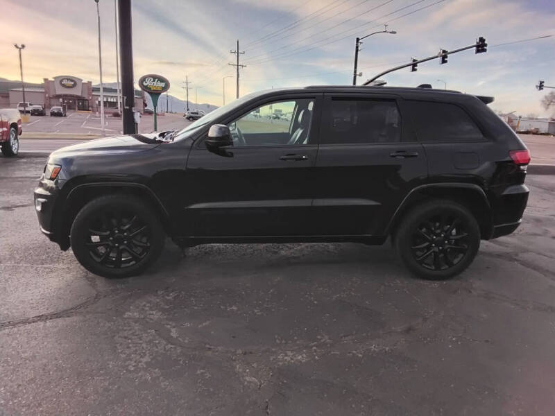 2017 Jeep Grand Cherokee Altitude