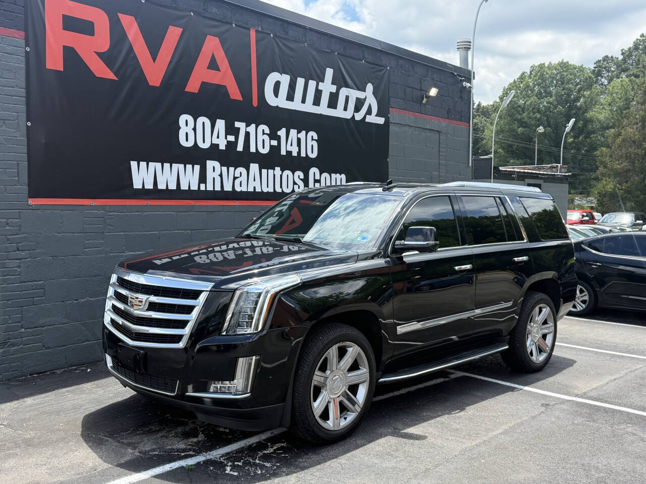 Black 2017 Cadillac Escalade Luxury 4x4 Luxury 4dr SUV 1