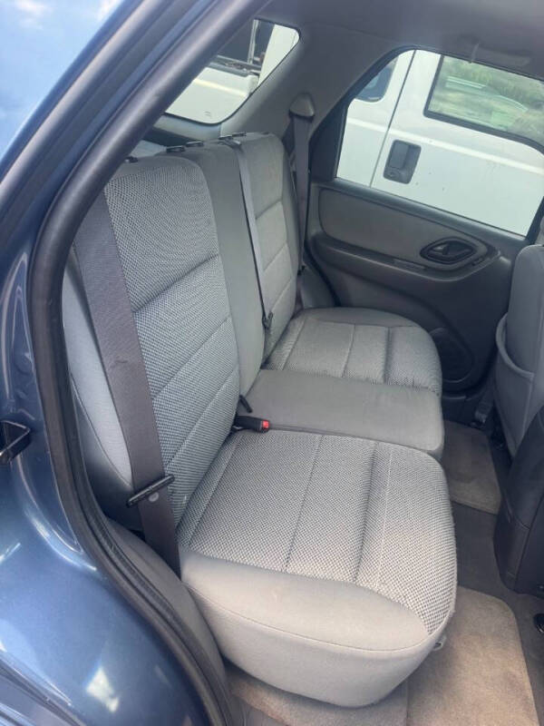 2005 Ford Escape XLT